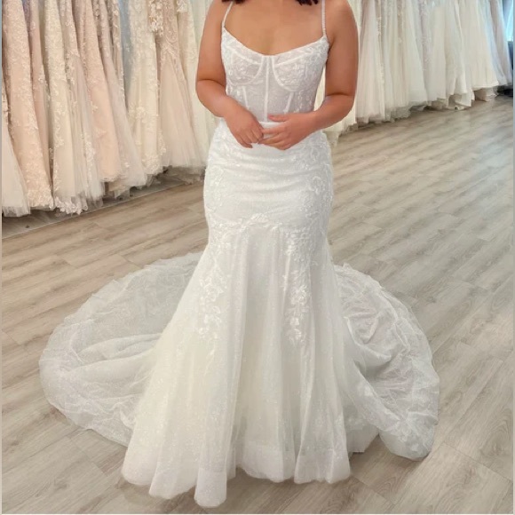 Essense of Australia Sparkly Fit-and-Flare Wedding Dress in Ivory (D3486) (NWT) - Picture 12 of 15